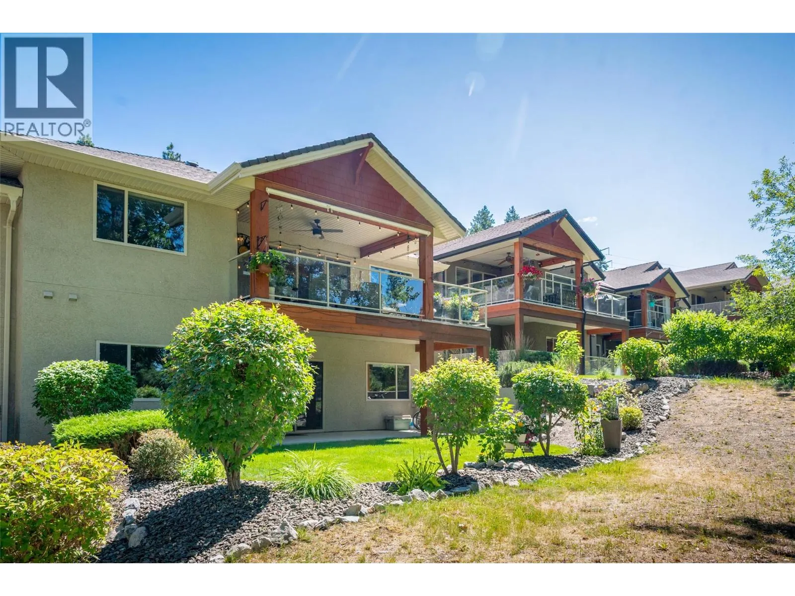 3452 Camelback Drive