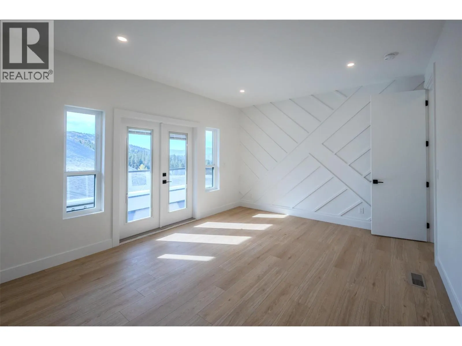1125 Antler Drive