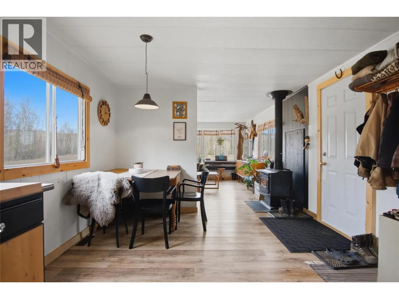 4048 DIXON MOUNTAIN Road