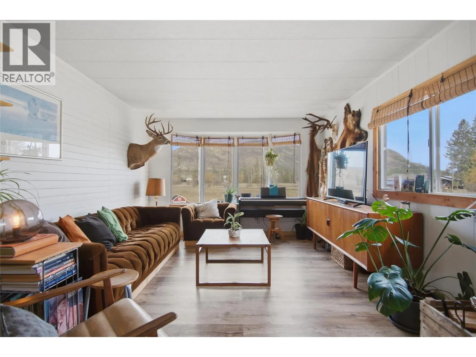 4048 DIXON MOUNTAIN Road