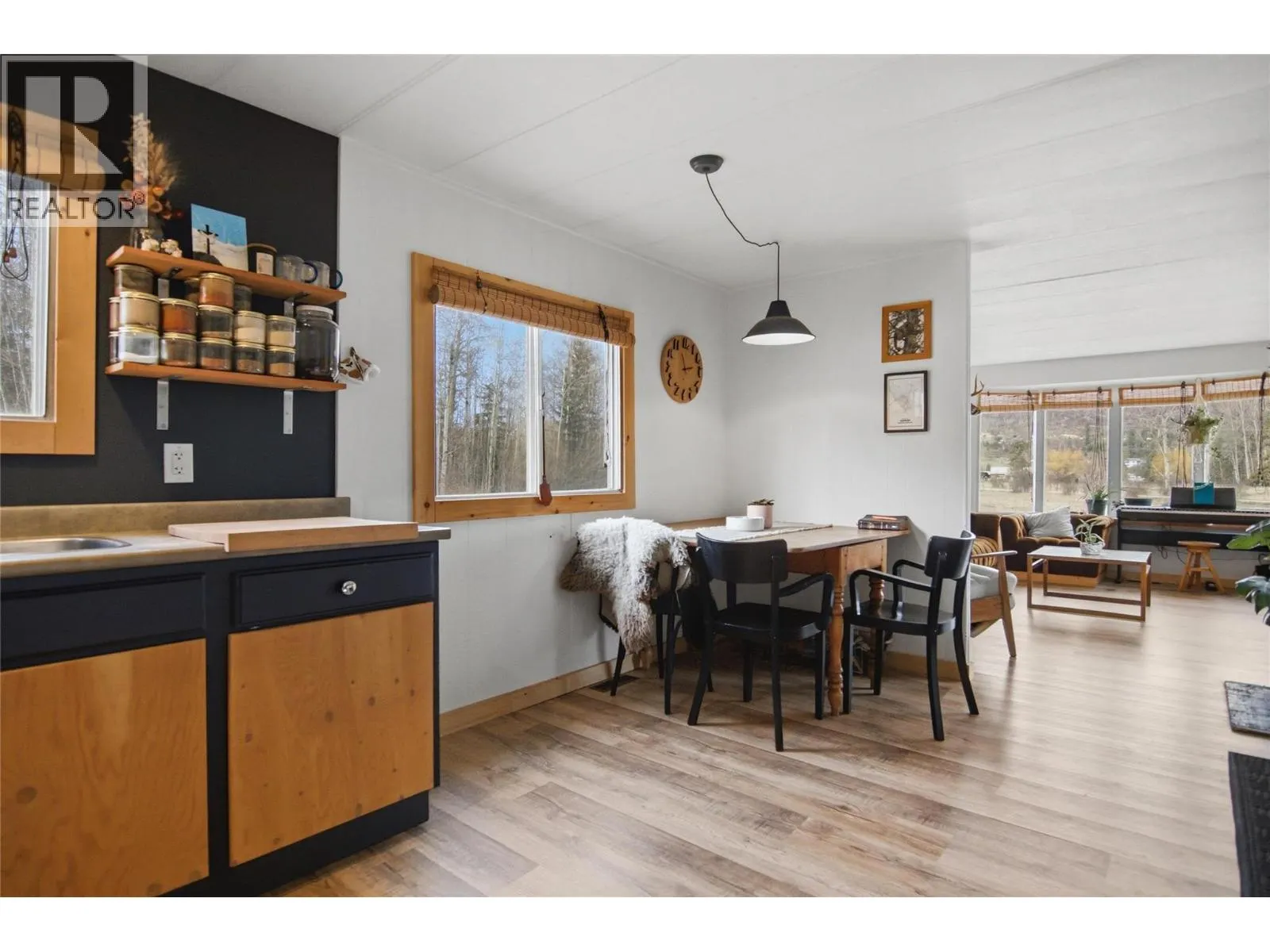 4048 DIXON MOUNTAIN Road