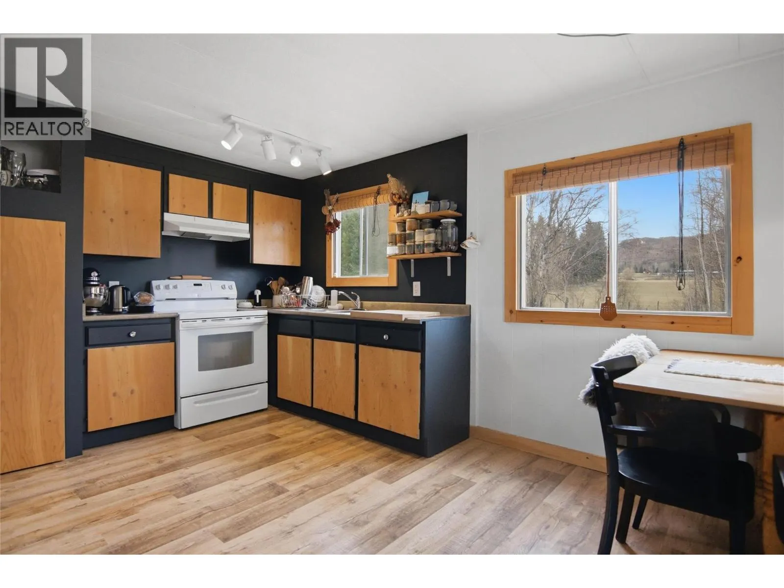 4048 DIXON MOUNTAIN Road