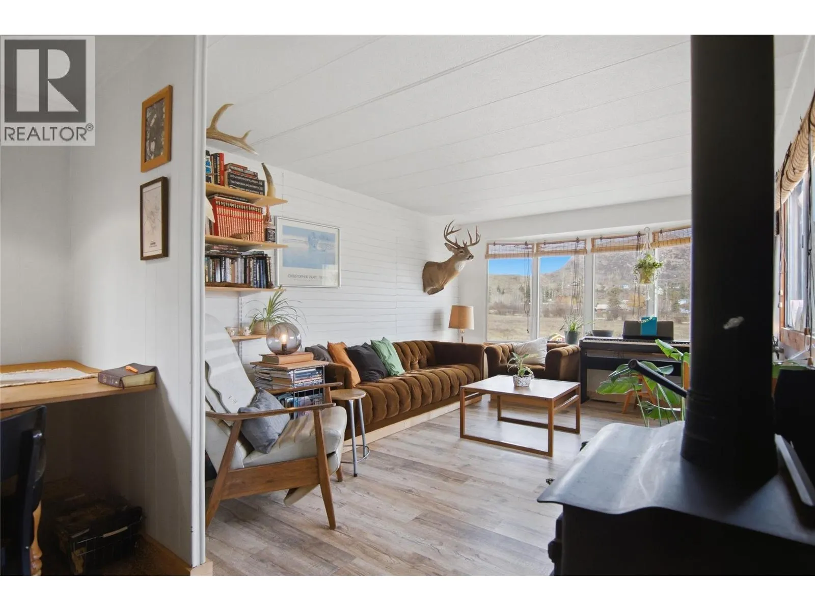 4048 DIXON MOUNTAIN Road