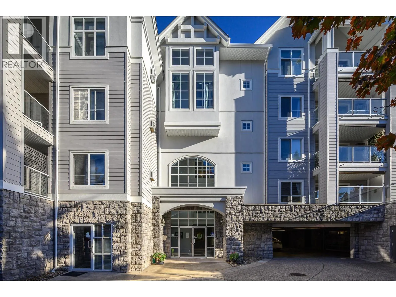 3220 Centennial Drive Unit# 106