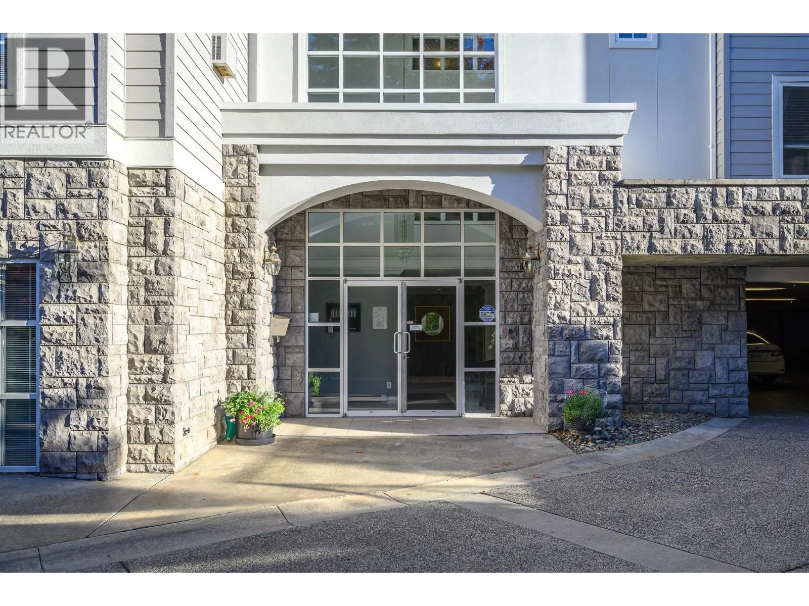 3220 Centennial Drive Unit# 106