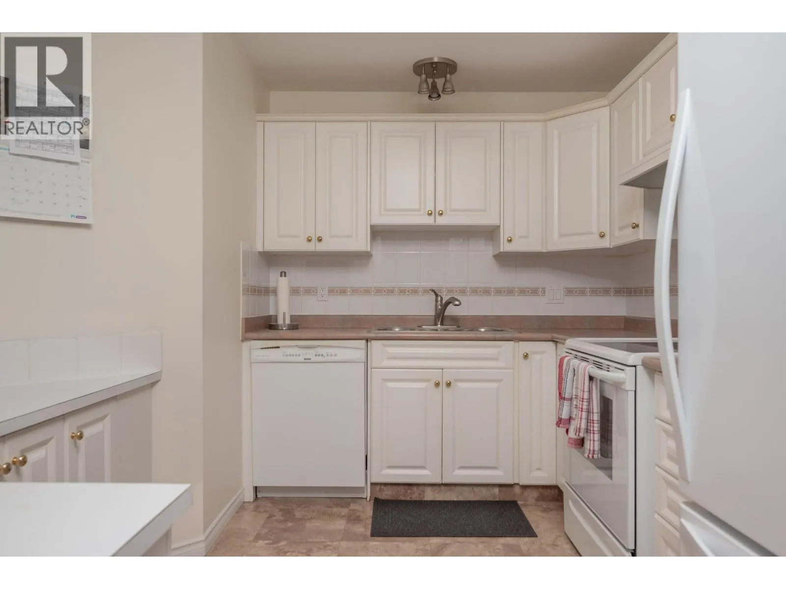 3220 Centennial Drive Unit# 106