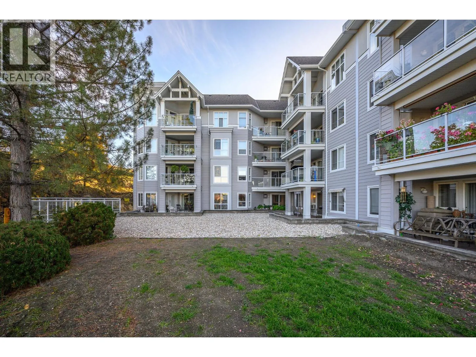3220 Centennial Drive Unit# 106