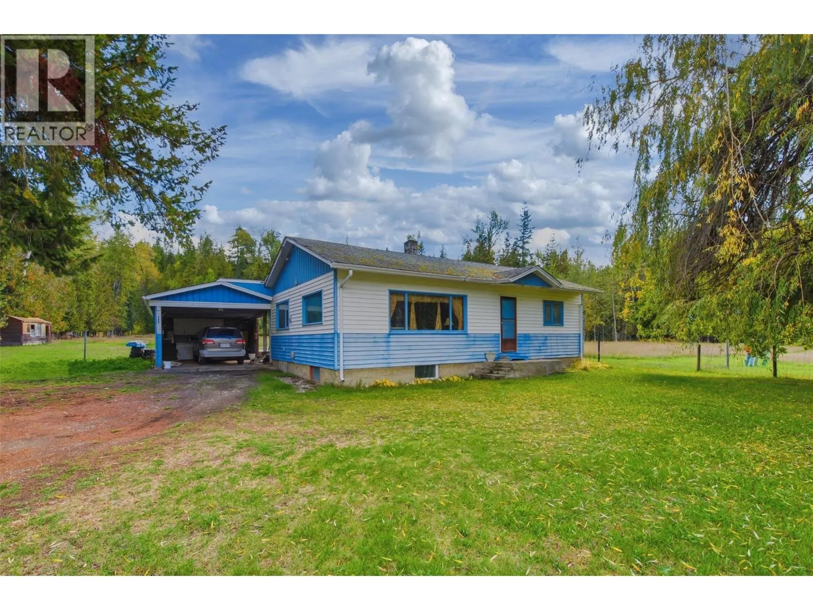 2613 Lumby Mabel Lake Road