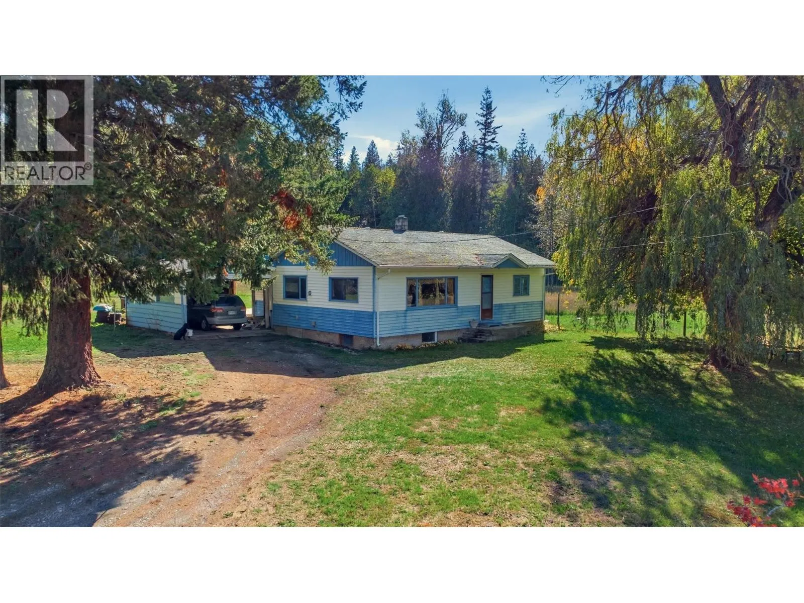 2613 Lumby Mabel Lake Road