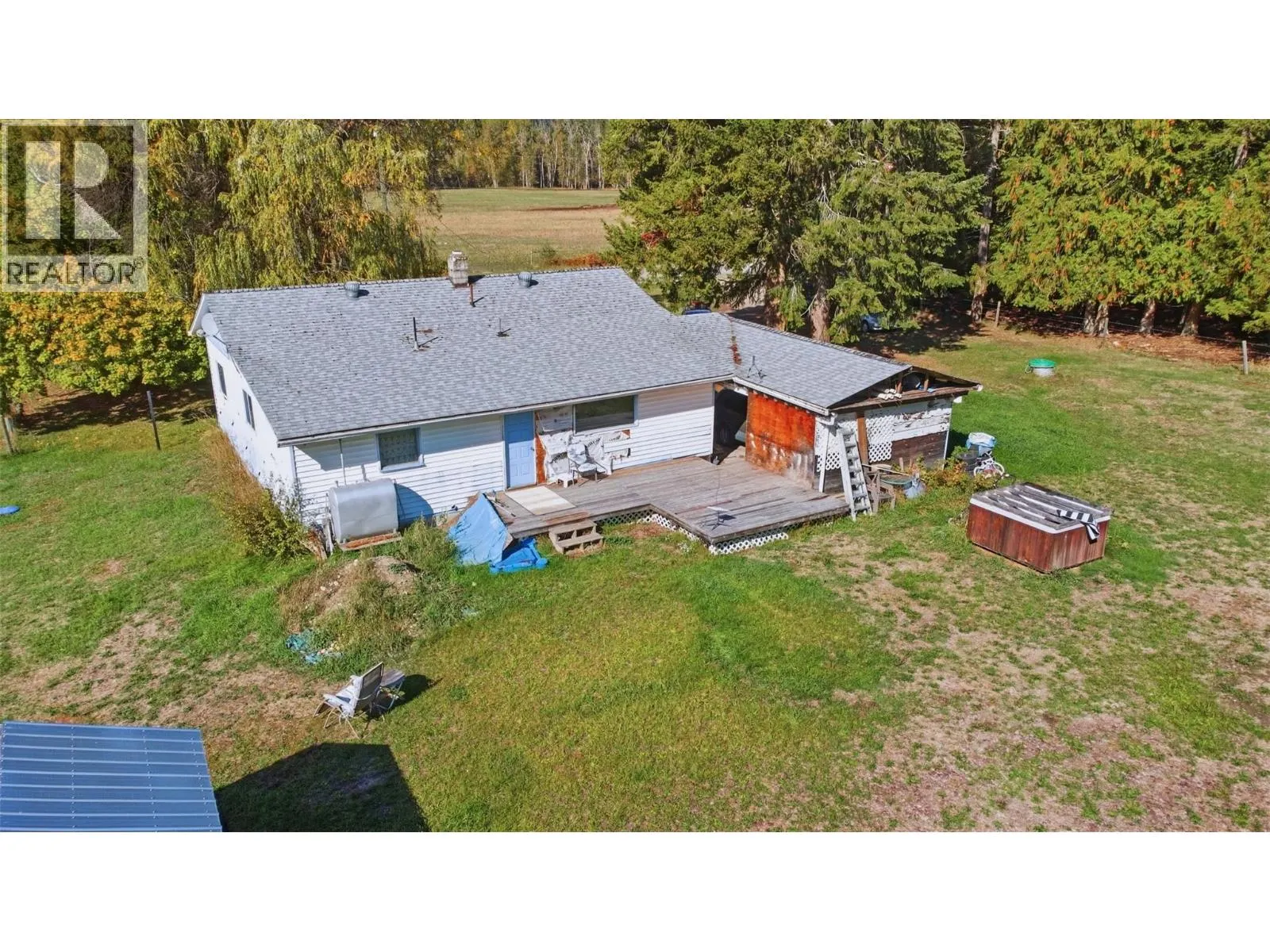 2613 Lumby Mabel Lake Road