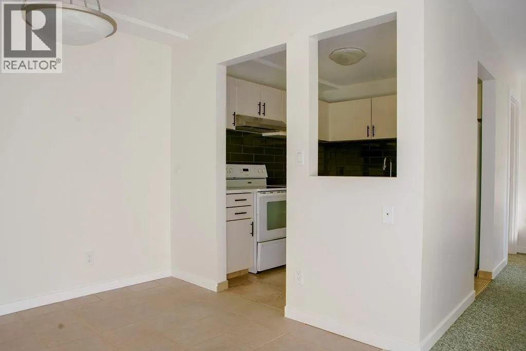 44 Whiteshield Crescent S Unit# 301