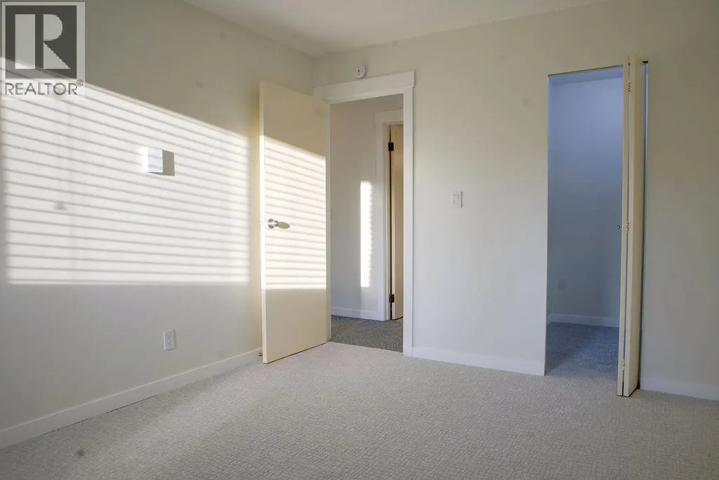 44 Whiteshield Crescent S Unit# 301