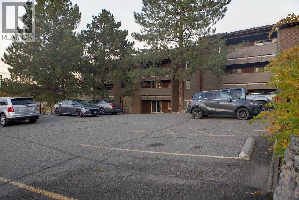 44 Whiteshield Crescent S Unit# 301