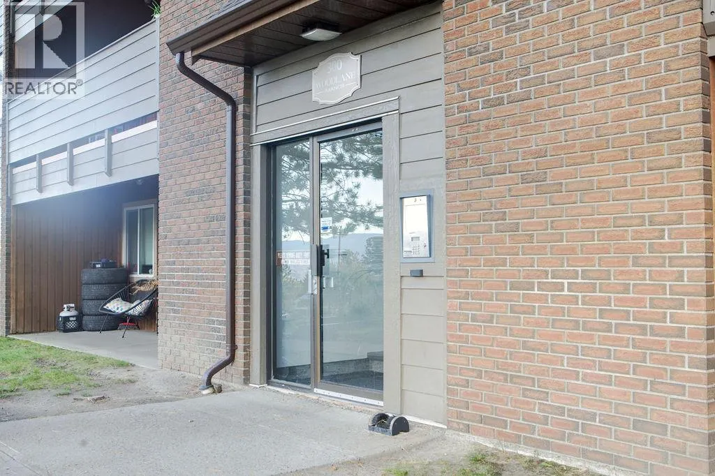 44 Whiteshield Crescent S Unit# 301
