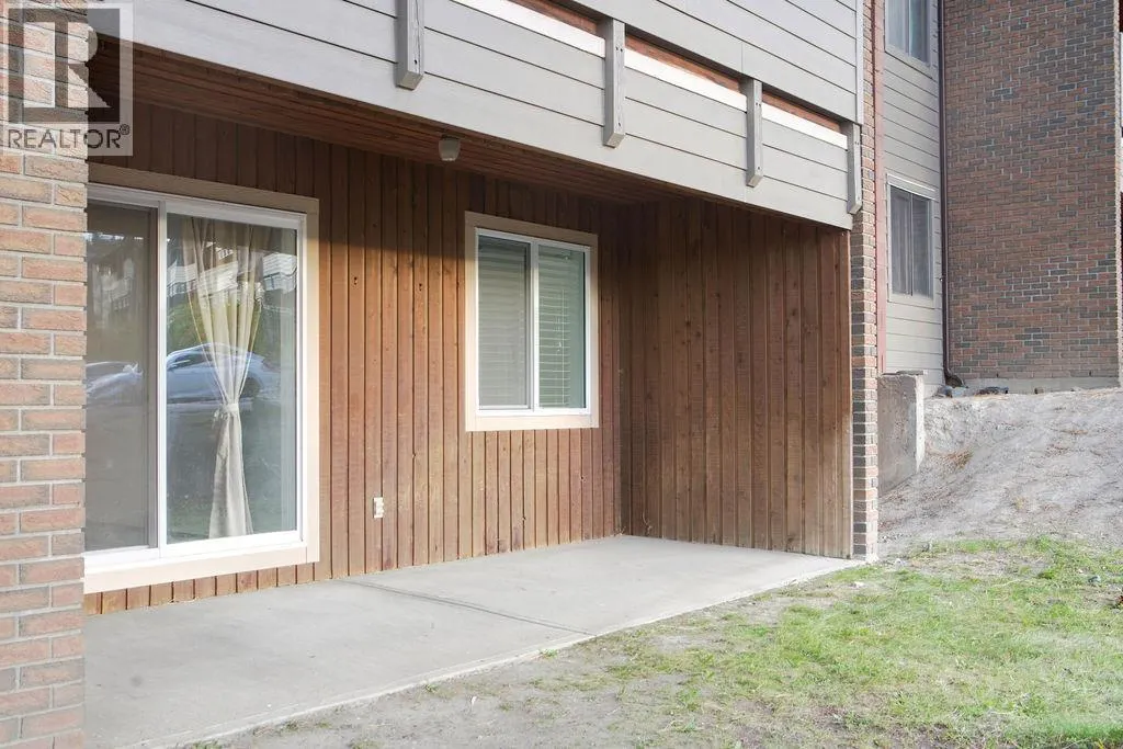 44 Whiteshield Crescent S Unit# 301