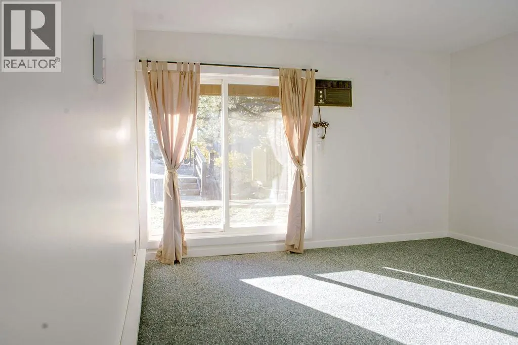 44 Whiteshield Crescent S Unit# 301