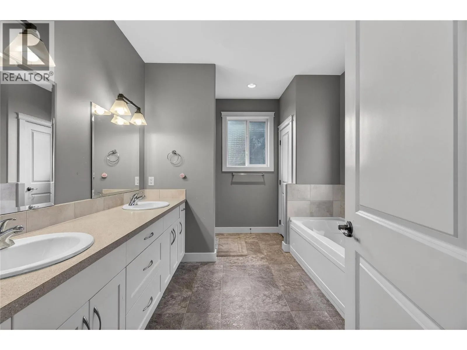 1581 20 Street NE Unit# 36
