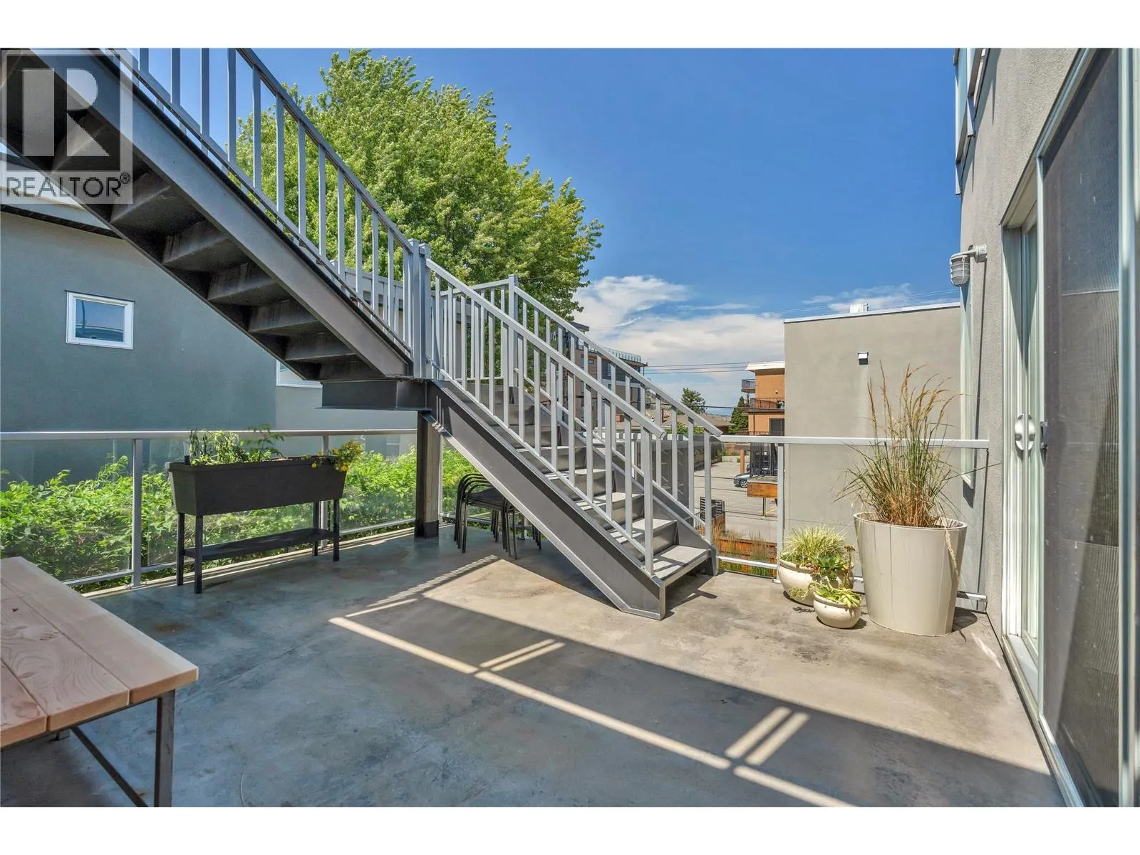 581 Churchill Avenue