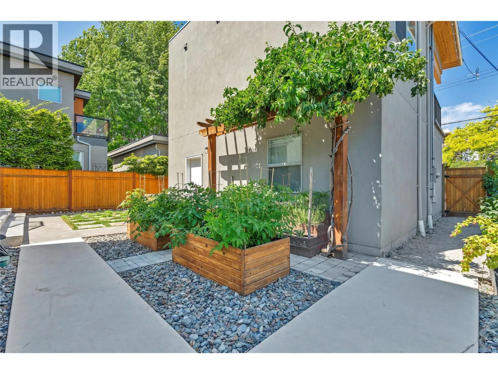 581 Churchill Avenue