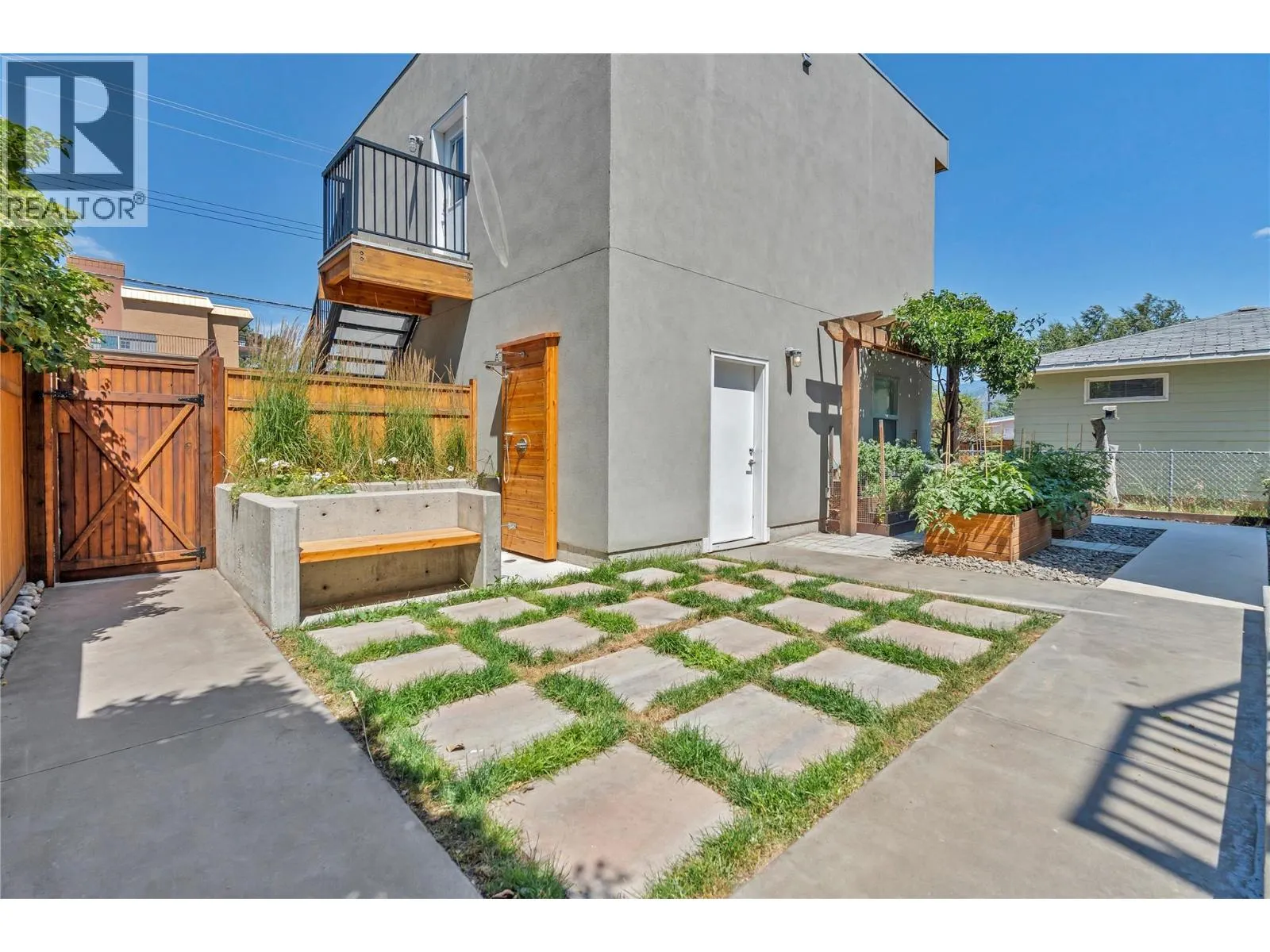 581 Churchill Avenue