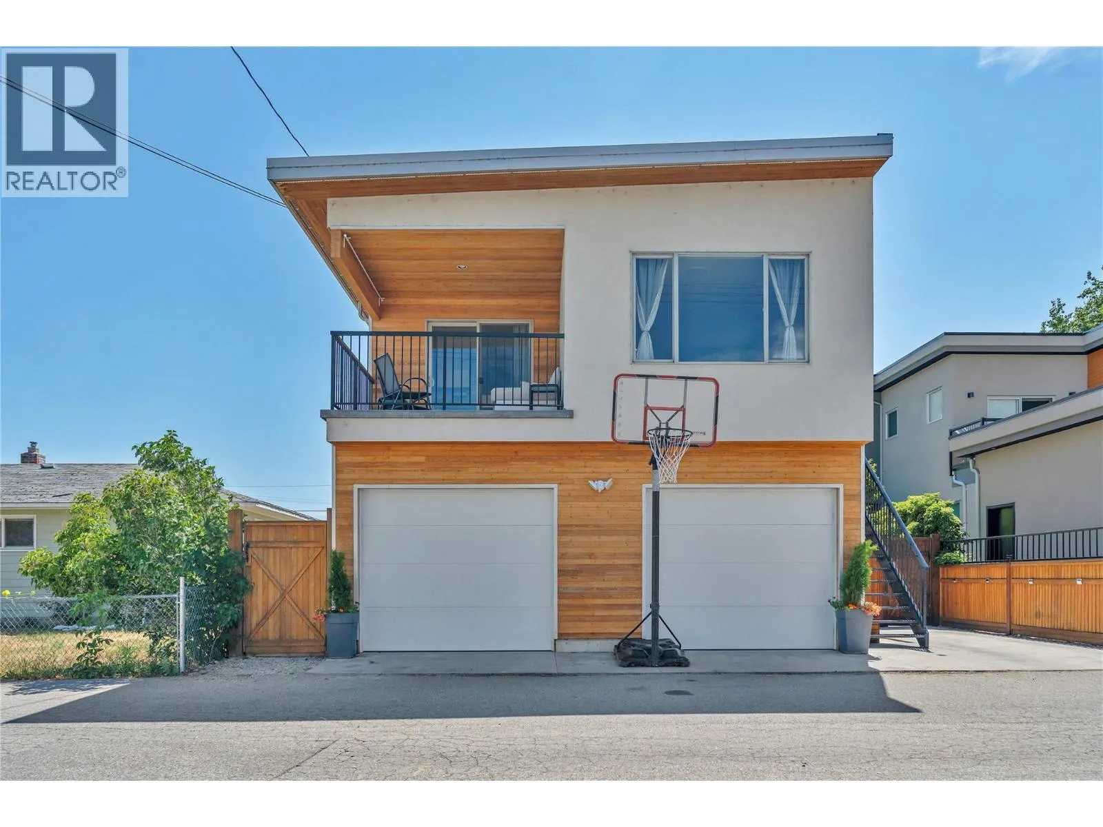 581 Churchill Avenue