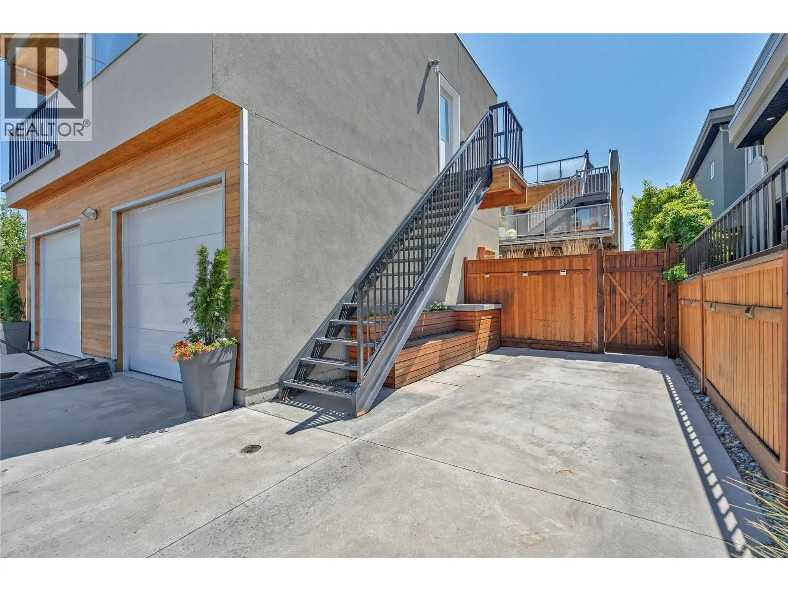 581 Churchill Avenue