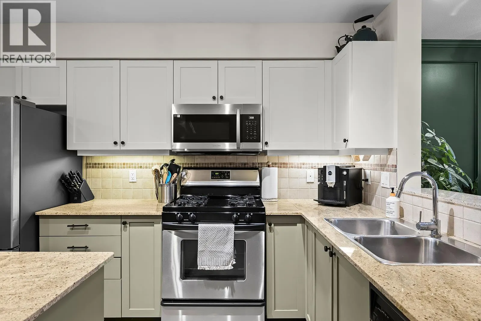 1853 Parkview Crescent Unit# 21