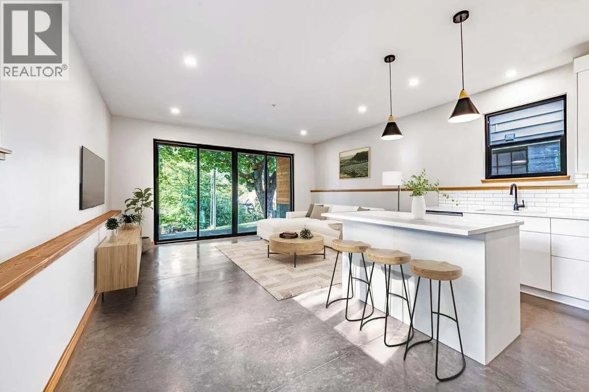 916 CARBONATE Street Unit# 1