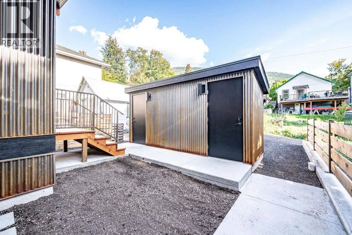 916 CARBONATE Street Unit# 1