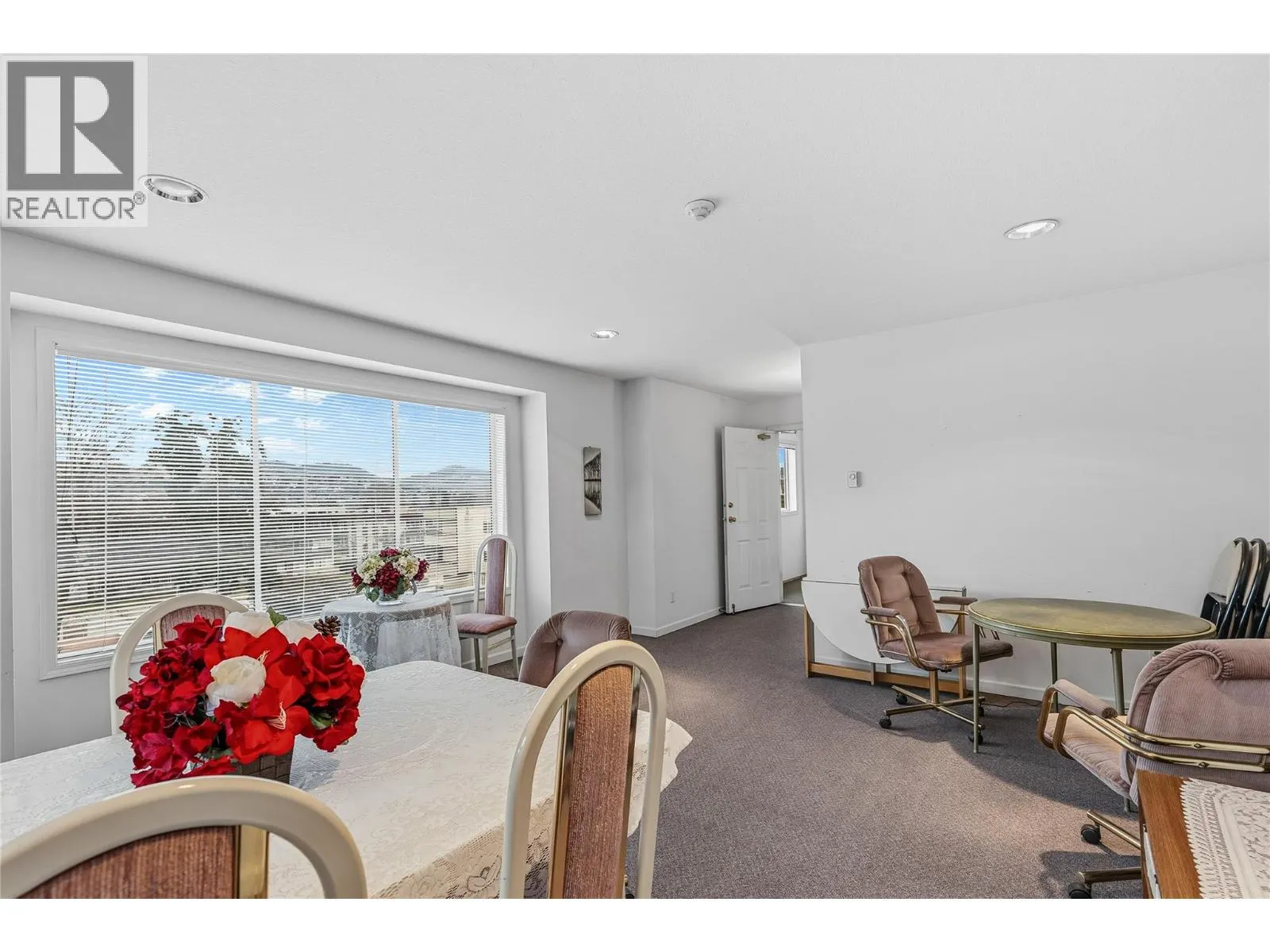 3609 30 Avenue Unit# 304