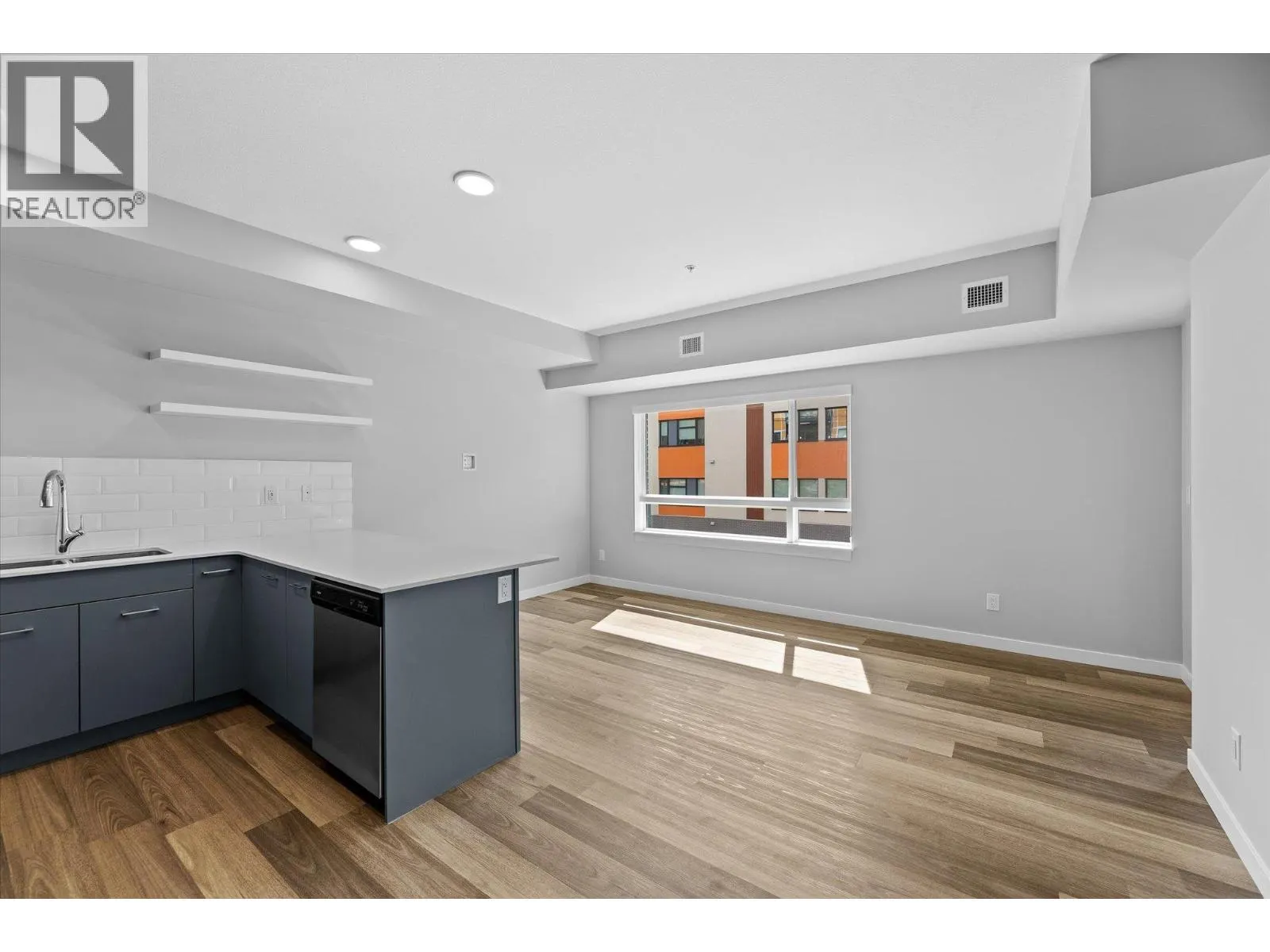 722 Valley Road Unit# 210