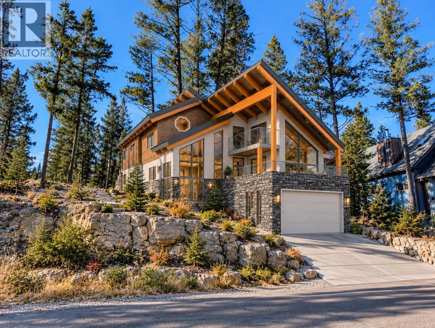 2476 CASTLESTONE Drive