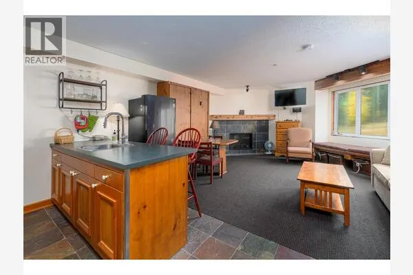 5275 Big White Road Unit# 317