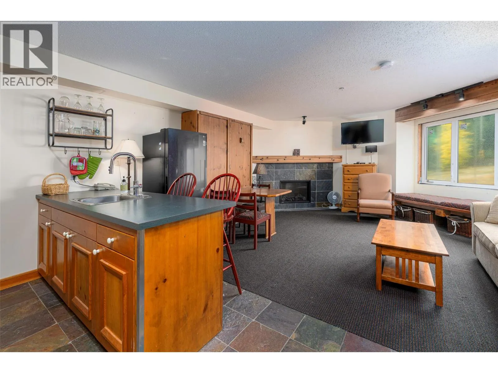5275 Big White Road Unit# 317
