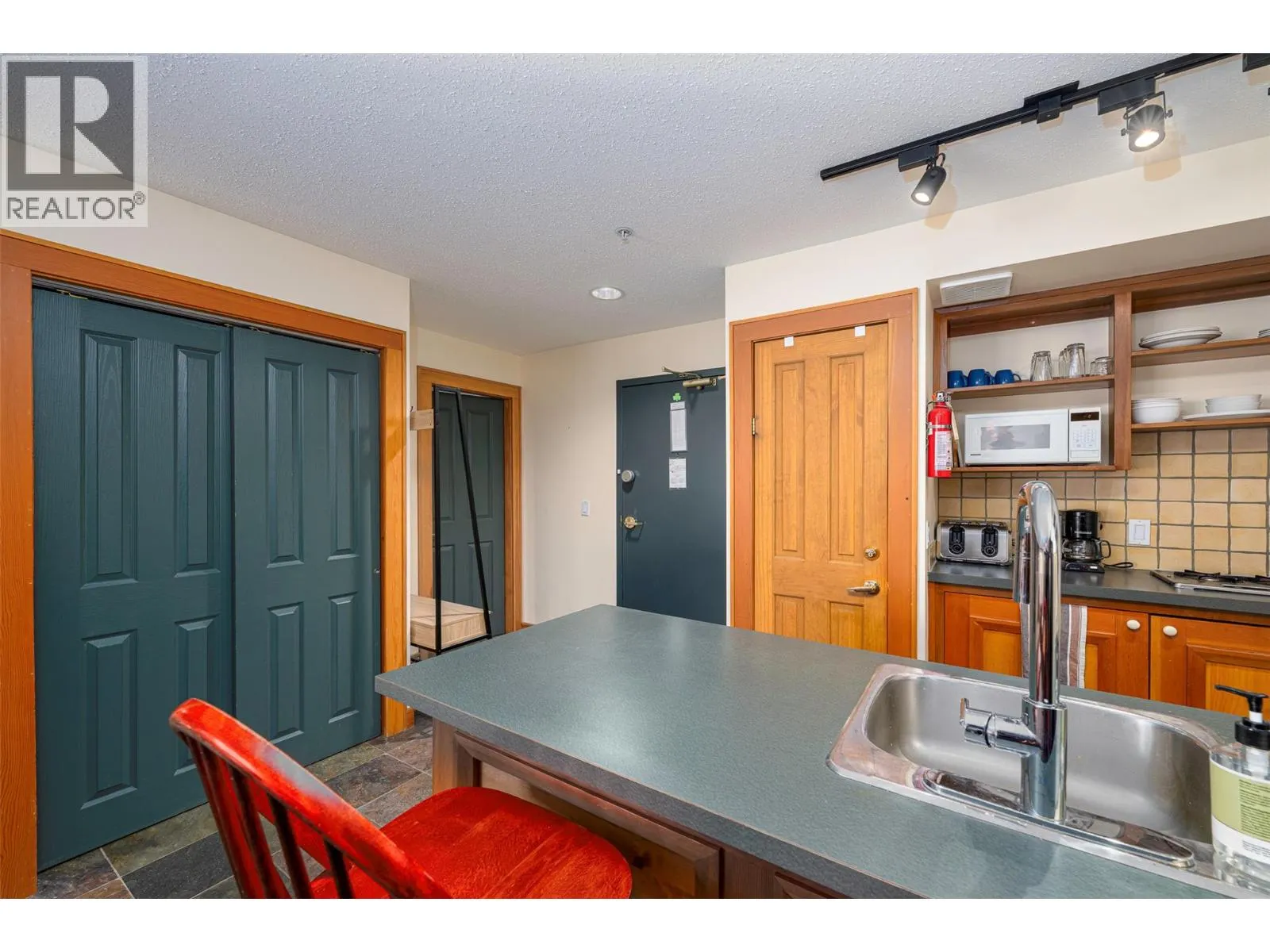 5275 Big White Road Unit# 317