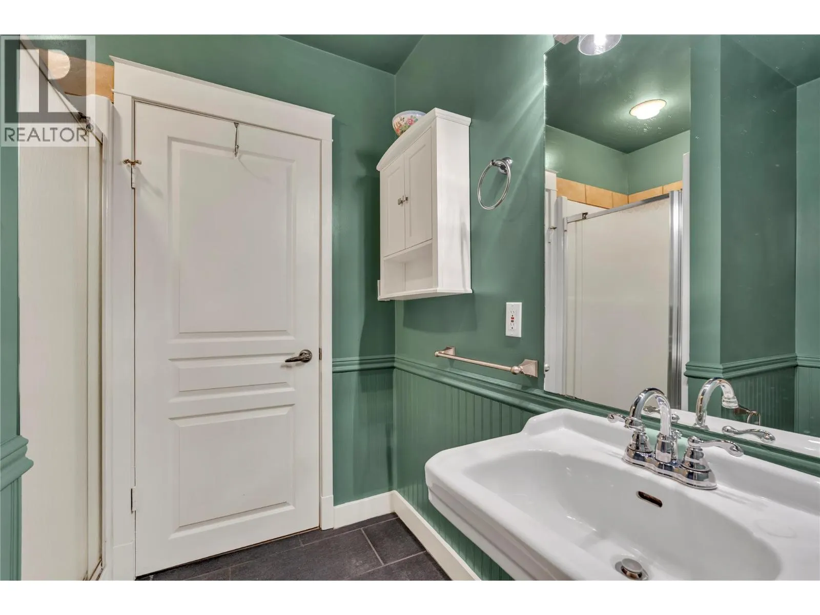 410 Upper Bench Road N
