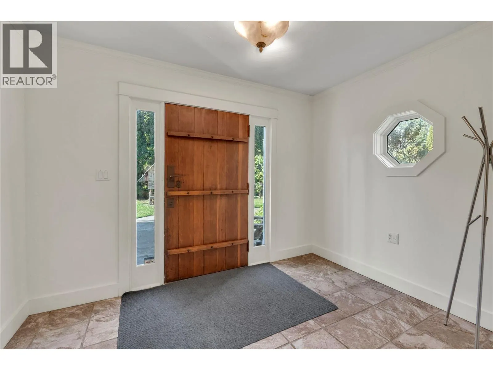 410 Upper Bench Road N