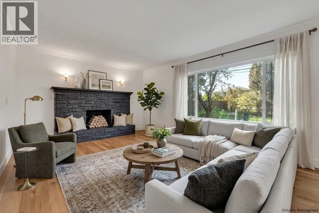 410 Upper Bench Road N