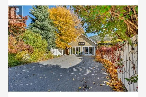 410 Upper Bench Road N