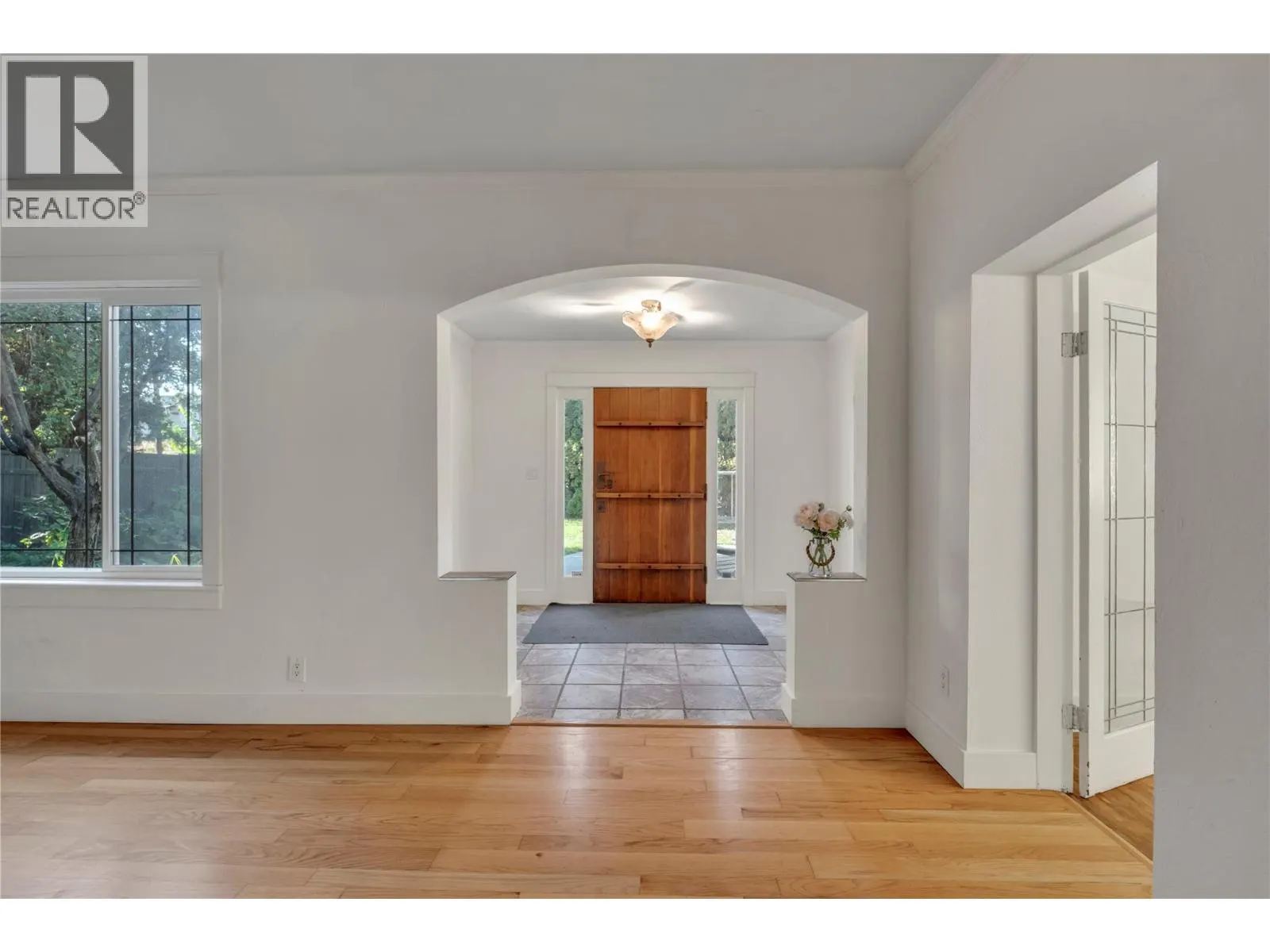 410 Upper Bench Road N