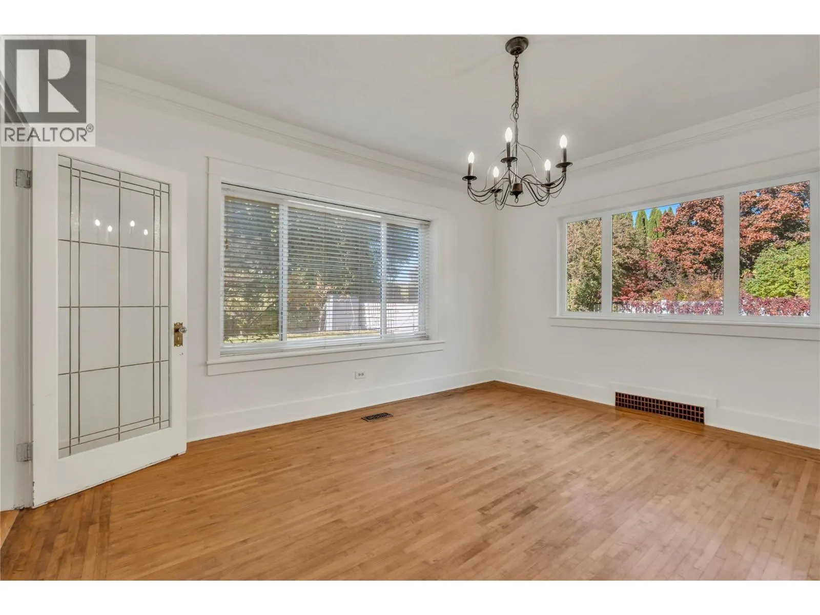 410 Upper Bench Road N