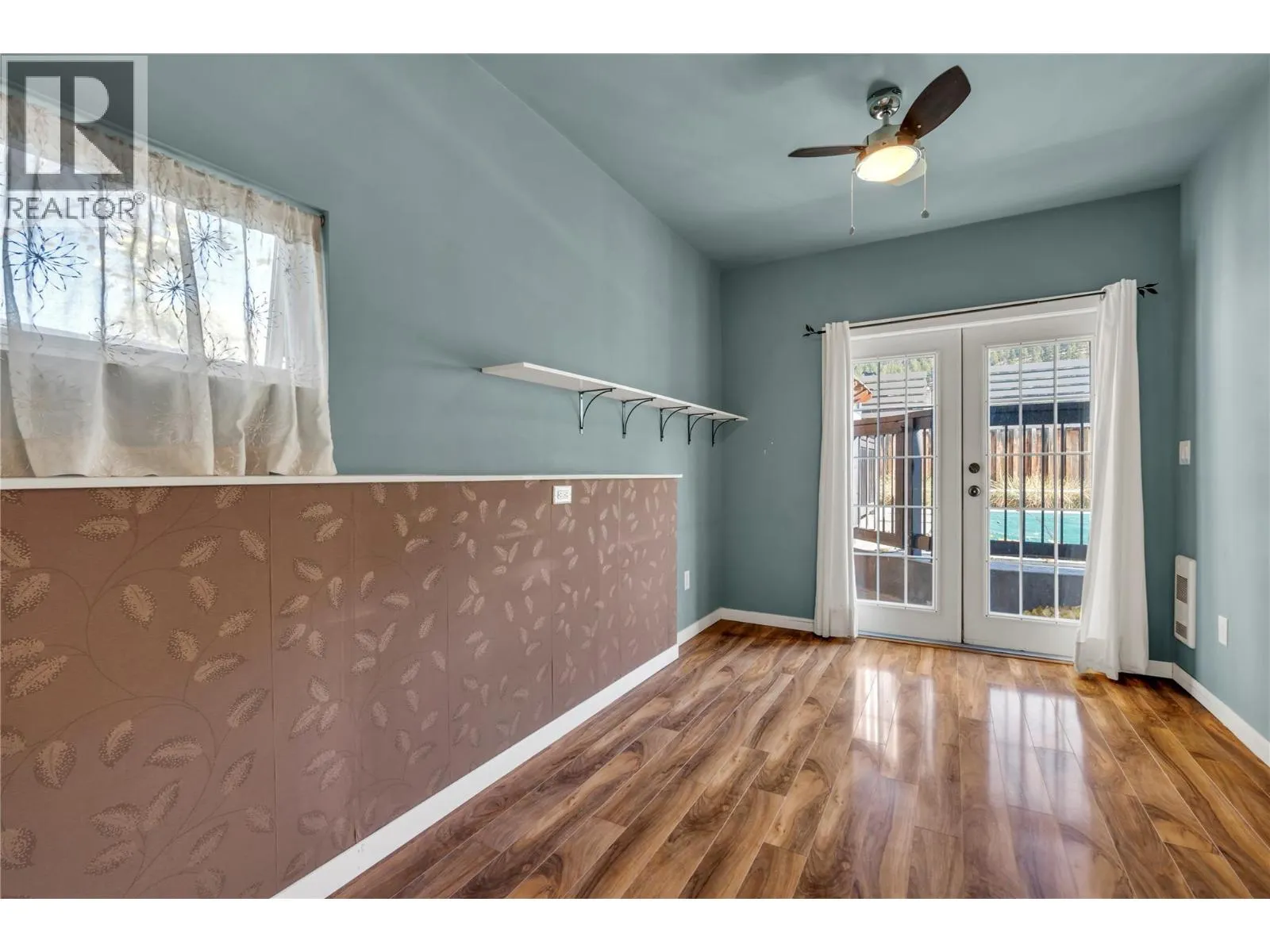 410 Upper Bench Road N