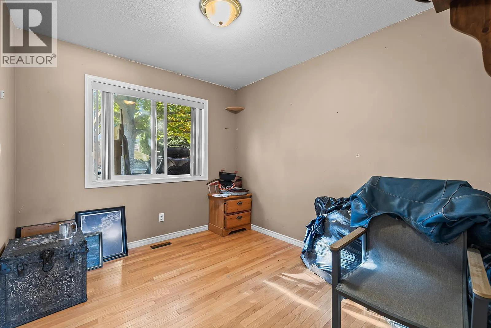 533 Harrop Avenue