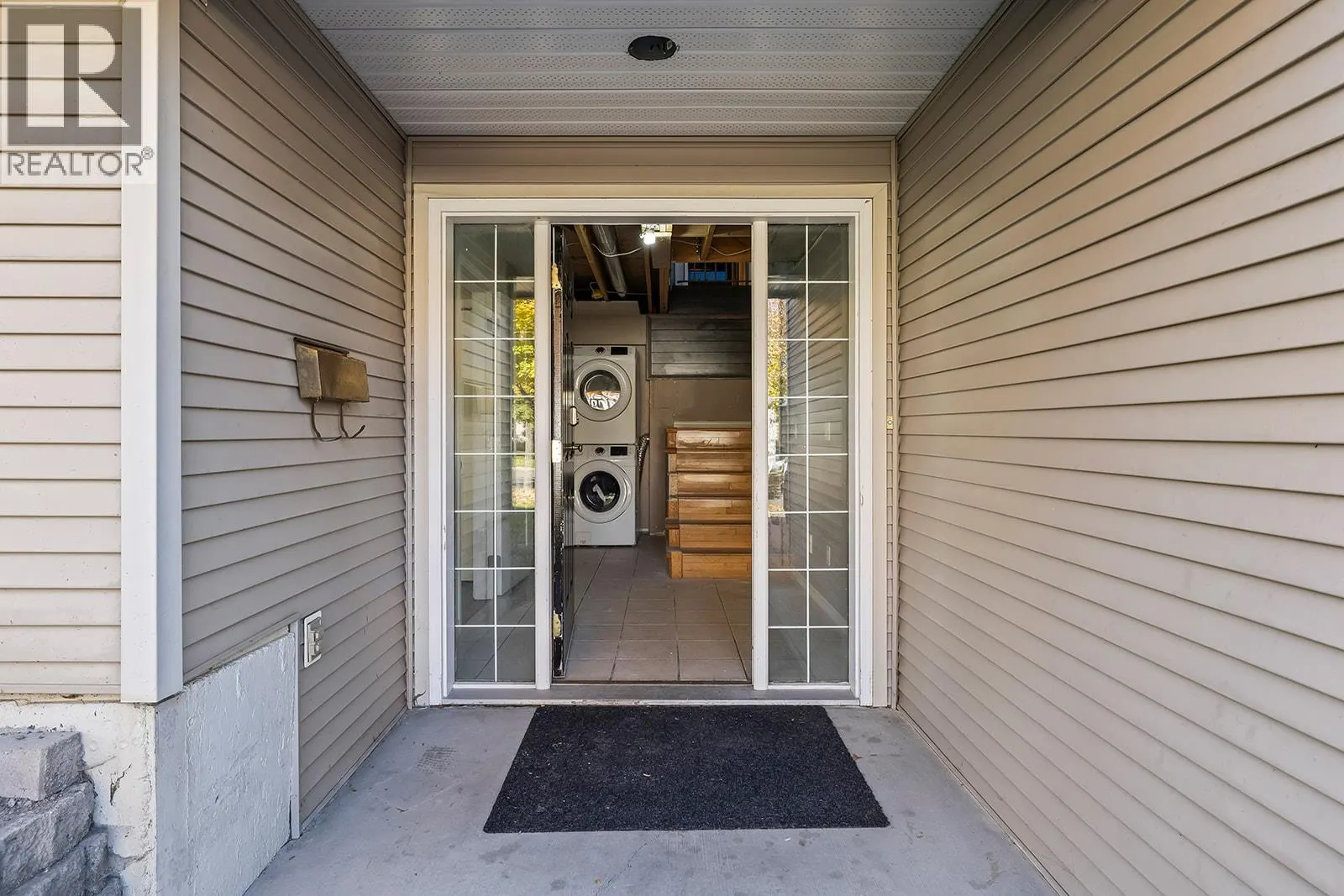 533 Harrop Avenue