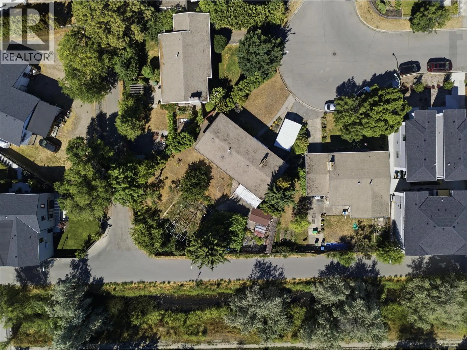 766 Coopland Crescent
