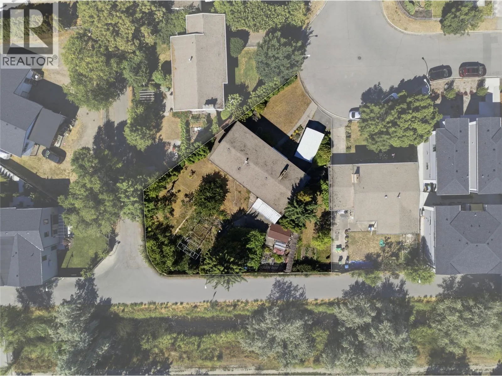 766 Coopland Crescent