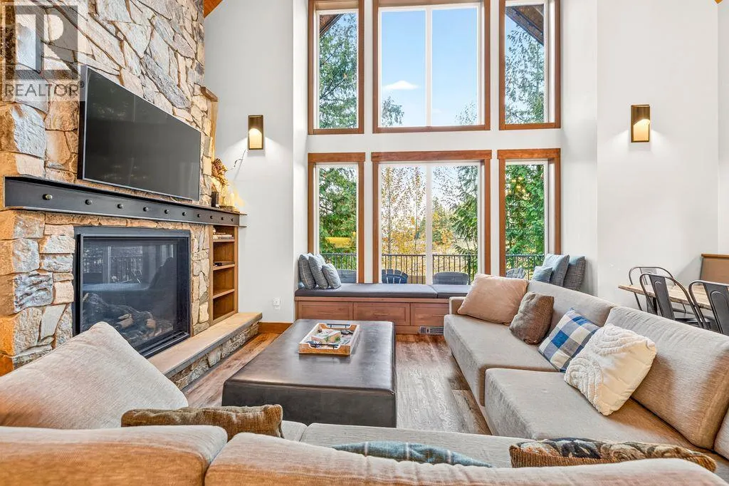 5258 Highline Drive