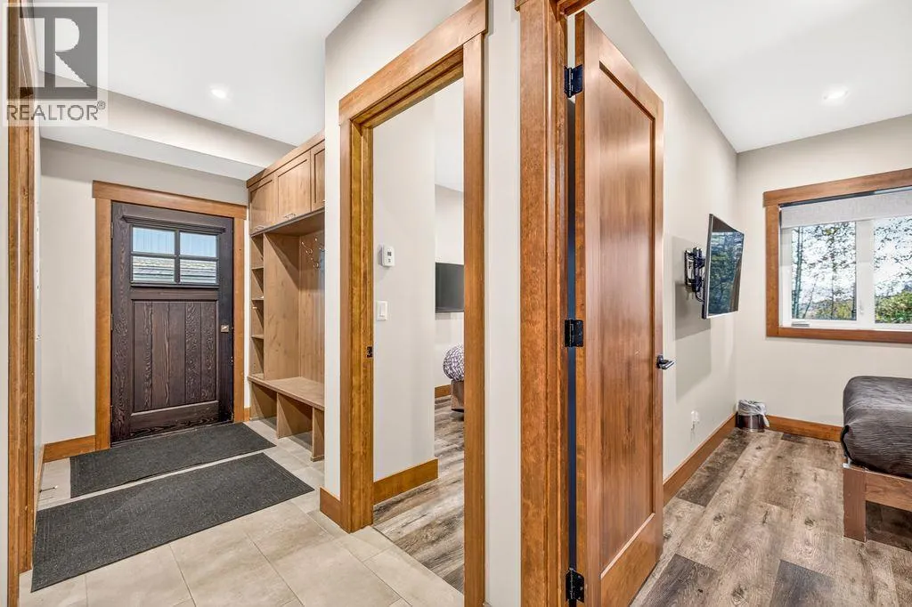 5258 Highline Drive