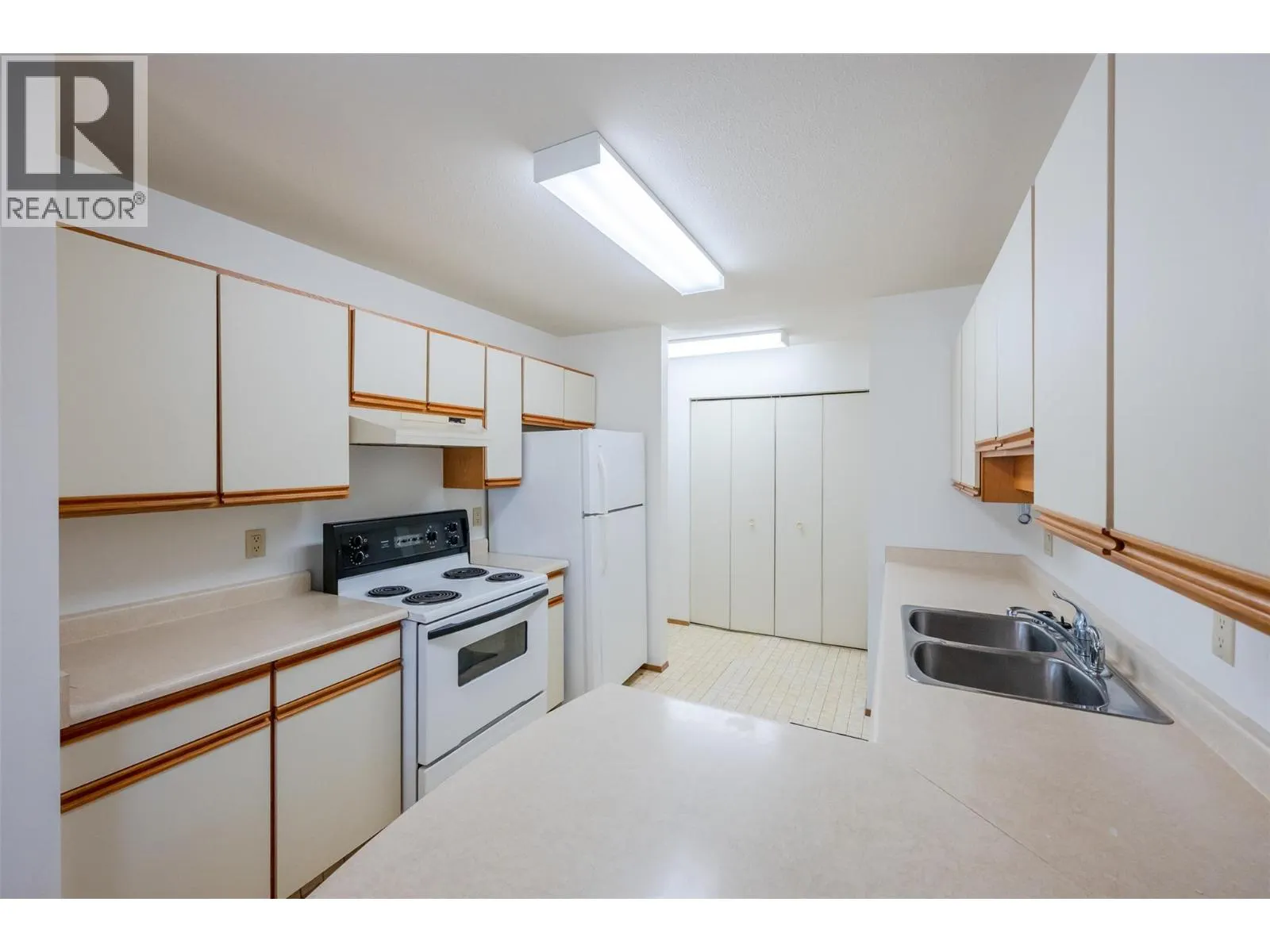 232 Kinney Avenue Unit# 105