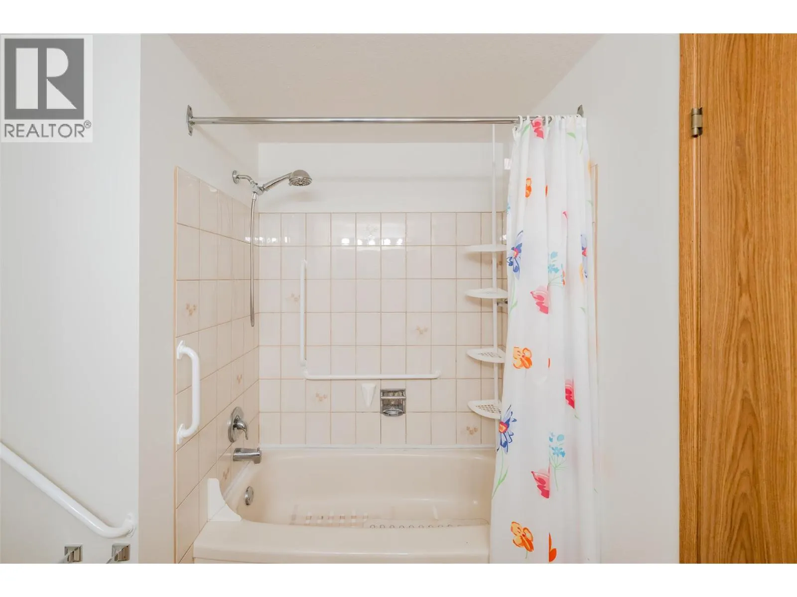 232 Kinney Avenue Unit# 105